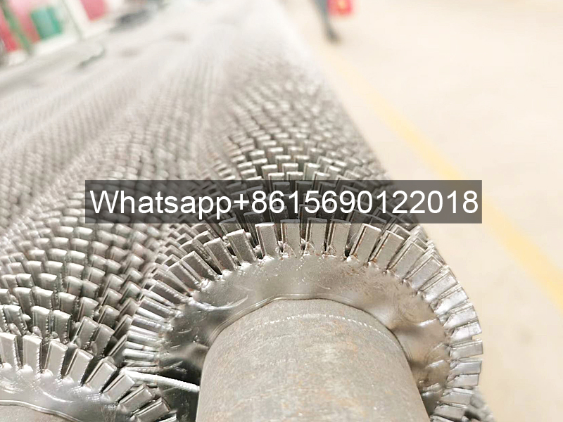 Serrated finned tube for heat exchanger